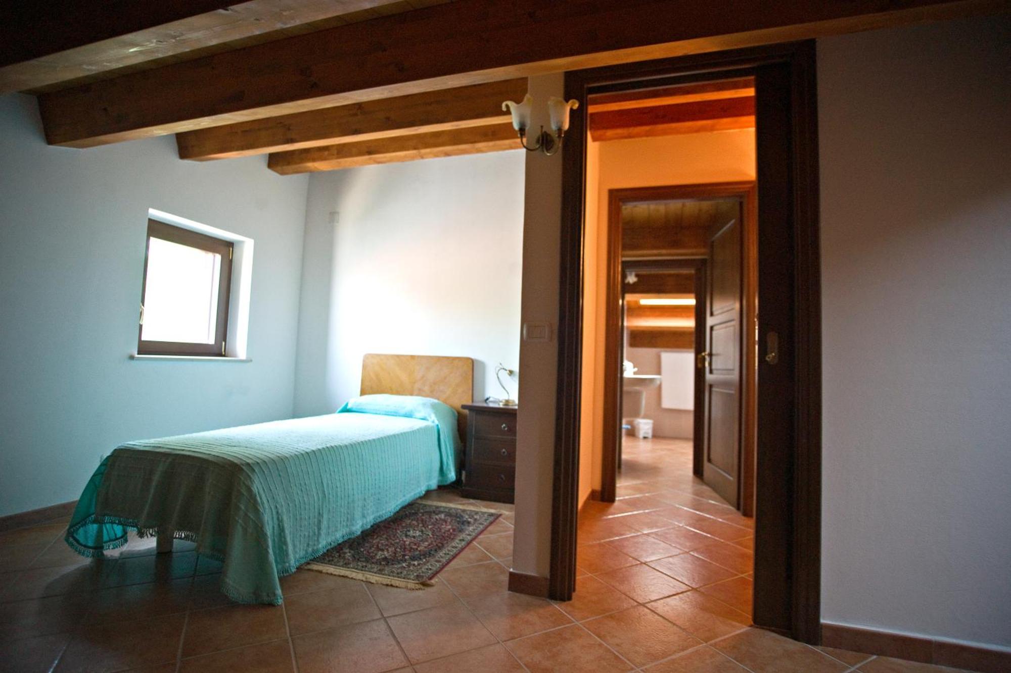 Agriturismo Miracco Atanasio Franco "Il Maniero" Santa Sofia d'Epiro Luaran gambar