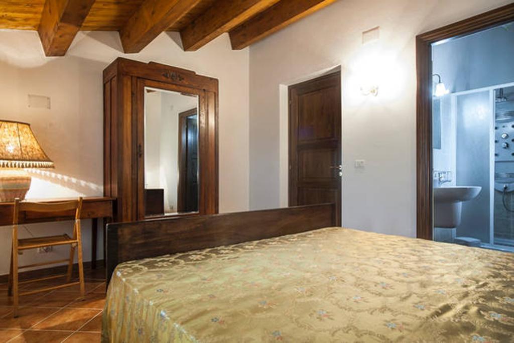 Agriturismo Miracco Atanasio Franco "Il Maniero" Santa Sofia d'Epiro Luaran gambar