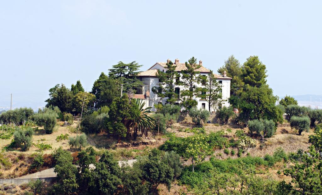 Agriturismo Miracco Atanasio Franco "Il Maniero" Santa Sofia d'Epiro Luaran gambar