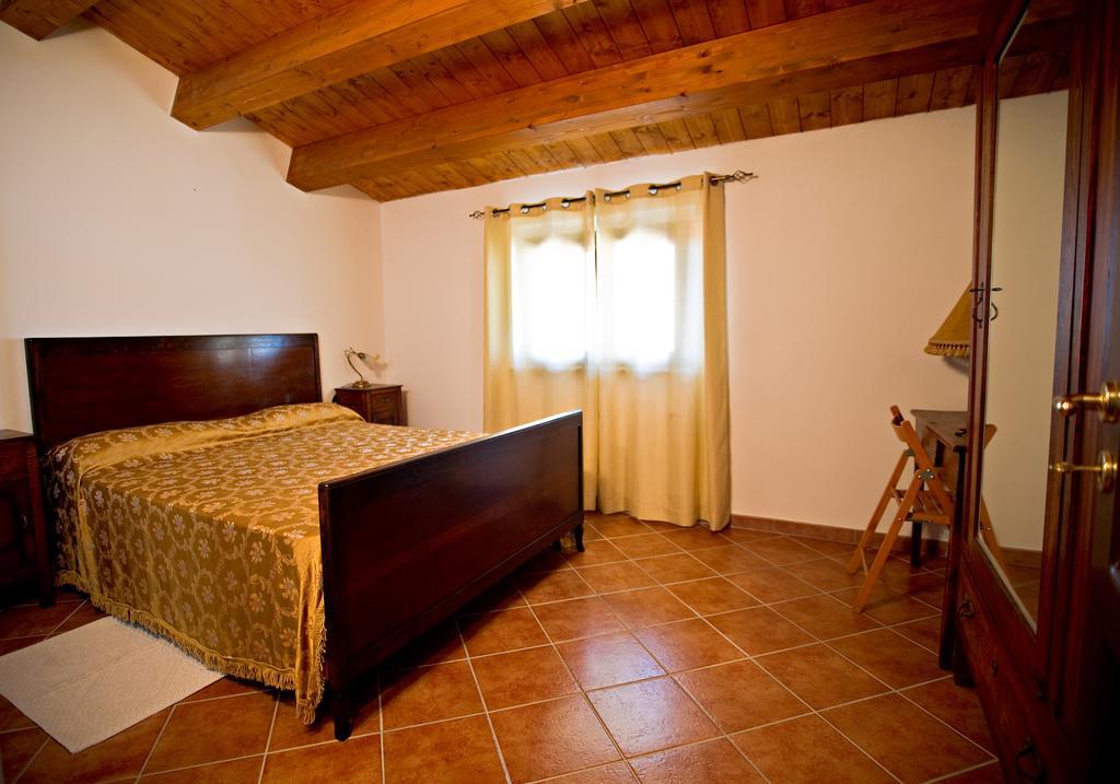 Agriturismo Miracco Atanasio Franco "Il Maniero" Santa Sofia d'Epiro Luaran gambar